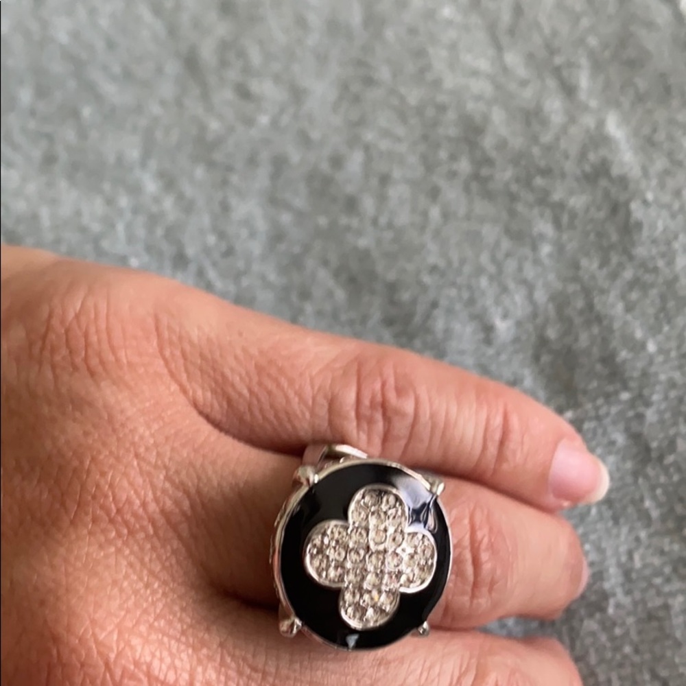 Ring - Picture 4 of 4